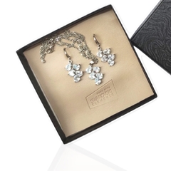 SET DE ÁRBOL CLARO (aretes colgantes + colgante)