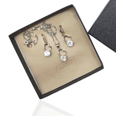 SET CORAZÓN BLANCO (aretes + colgante blanco)