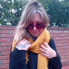 Pashmina Margarita Maíz en internet