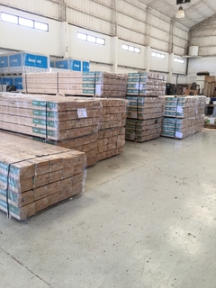 TIRANTE CEPILLADO DE PINO ELLIOTIS 2" X 6" x 4.88 MTS. de Largo