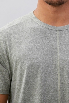 Remera Zumak Admit One en internet