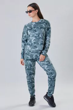 Pantalon Zarve Admit One en internet
