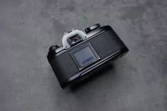 Imagen de Nikon EM con optica Nikkor 50mm f1,8