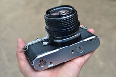 Pentax ME con lente Pentax SMC 50 mm f 1,4 - tienda online