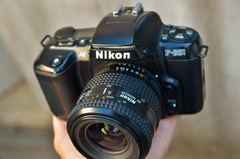 Nikon F601 Con Lente Nikon Nikkor 35 - 80 Mm F 4 - 5,6