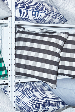 ALMOHADON 60X60 / CUADRILLE GRIS + GRIS - comprar online