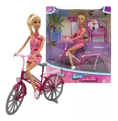 Kiara y su bicicleta