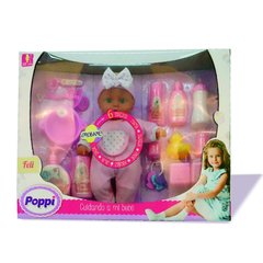 Poppi cuidando a mi bebé