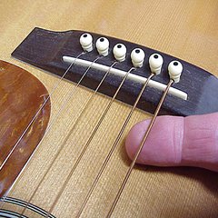Imagen de Pin Guitarra Acústica x 6