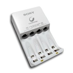 Cargador de Pilas Sony BCG-34HH4GN + 4 Pilas - comprar online