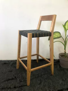 Taburete De Petiribi Con Cuero