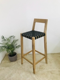 Taburete De Petiribi Con Cuero - comprar online