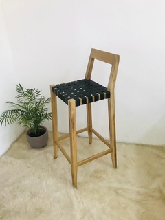 Taburete De Petiribi Con Cuero en internet