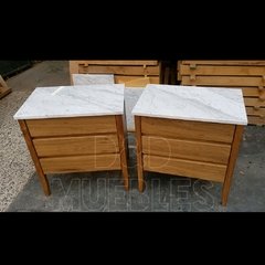 Mesa de luz de petiribi con tapa de marmol de carrara. - D&D Muebles
