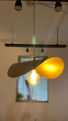 Lampara Petalo de chapa - comprar online