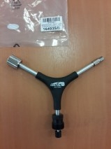 ART. 2142 HERRAMIENTA LLAVE Y - TUBO EXTRACTOR
