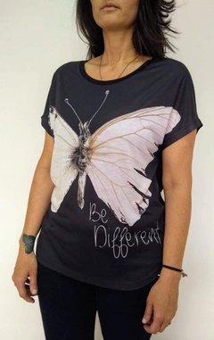 Camiseta Be Different - comprar online