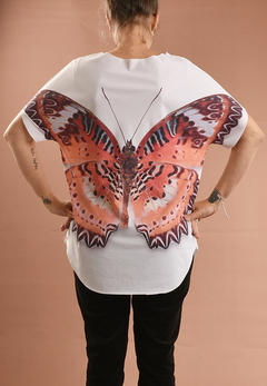Camiseta TEC Dupla Face Borboleta Laranja - Visto Vida - Viver de forma Intencional 