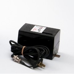 PF-136 Convertidor p/cercas eléctricas 12 Vcc de 10 hasta 120 km PEON Y VAQUERO