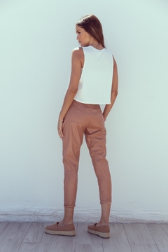 PANTALON MOM CUERO - comprar online