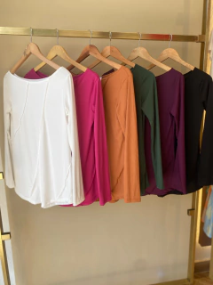 Imagen de REMERA GUILLERMINA
