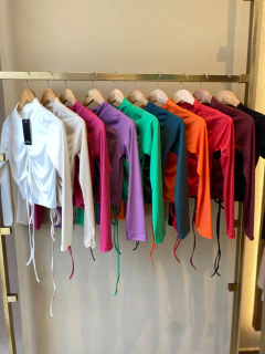 POLERA DINASTIA - comprar online