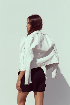 CAMPERA CUERO GLOSS IMPORTADA - Sentite Guapa