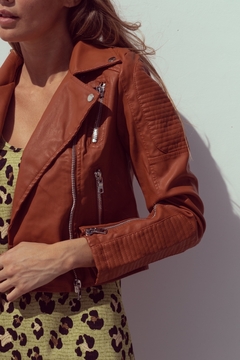 CAMPERA CUERO MIRI IMPORTADA