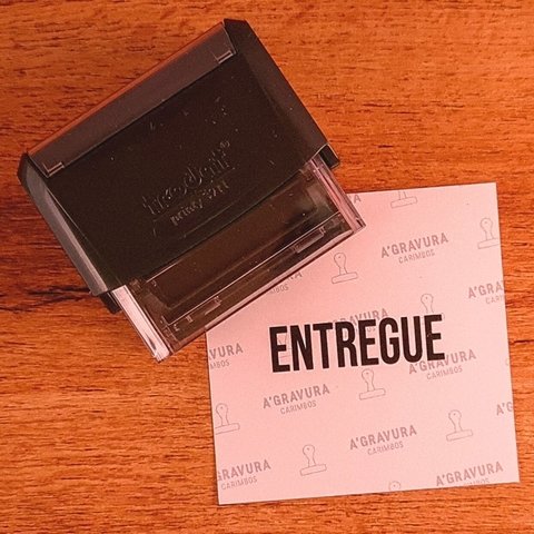 Carimbo Escrito “Entregue” - Carimbo empresarial.