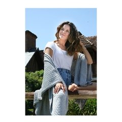 Ruana hilo color gris claro