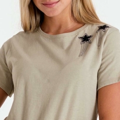 REMERA JERSEY ESTRELLAS CEMENTO