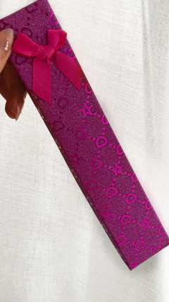 CAJA CADENA/PULSERA BRILLOSA FUXIA - comprar online
