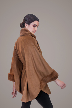 LYON Cape - comprar online