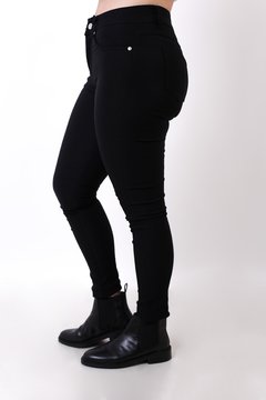 PANTALON CHUPIN DE BENGALINA ELASTIZADO NEGRO - comprar online