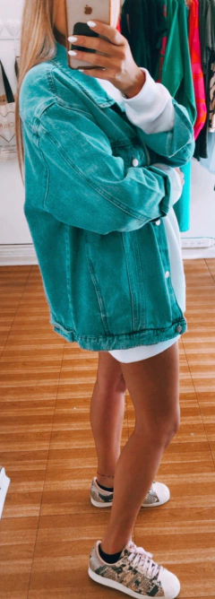 campera over denim kenia en internet